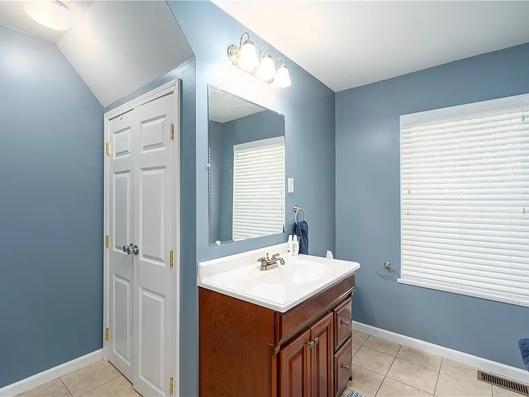 4027 Graywood S #B — Photo 14