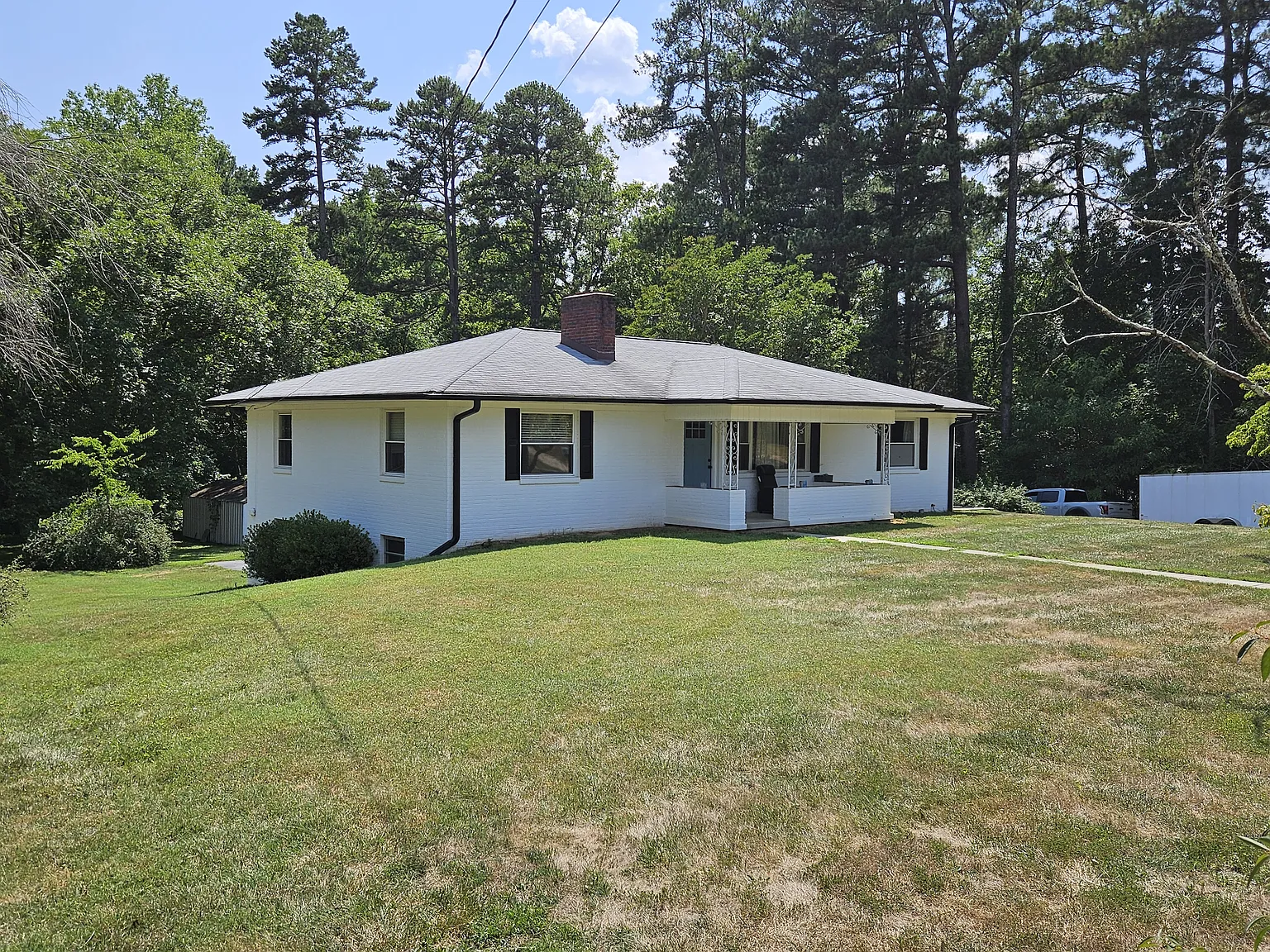 3 bed, 1421 sqft, $2,000 — Photo 3