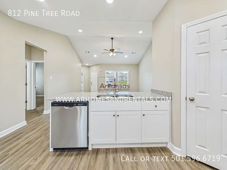 812 Pine Tree Rd — Photo 4