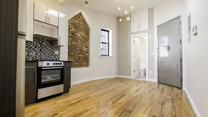 Rented by Nooklyn NYC LLC | media 14