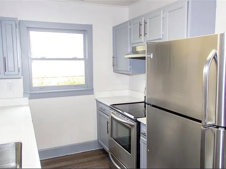 2418 Crestview Ave — Photo 7