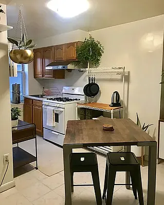 Rented by Dimitrios Kapelonis, LREB | media 9