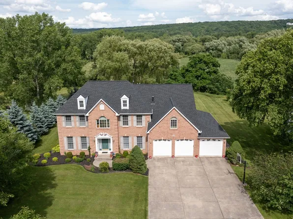 218 Wyoming St, Warsaw, NY 14569