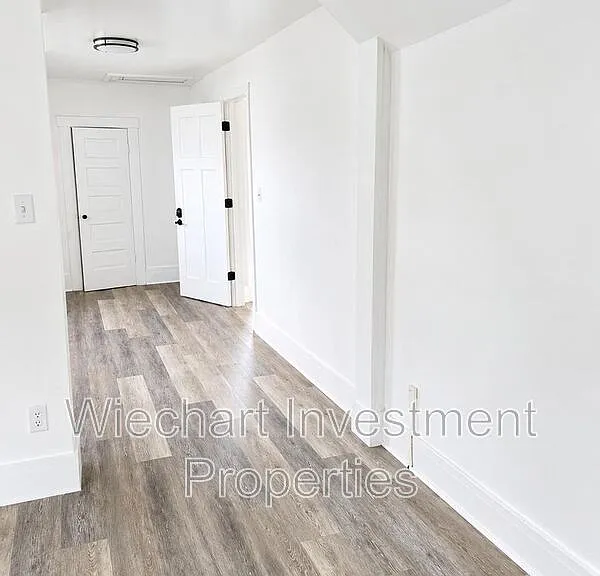 770 Richie Ave — Photo 10