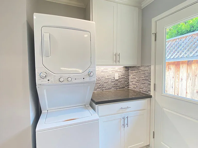 1483 Kentfield Ave — Photo 4