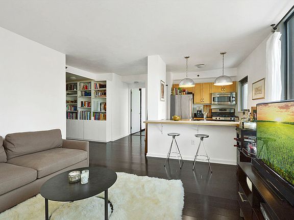 2nd image of 199 Bowery APT 6A