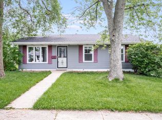 430 Kenyon Ave, Romeoville, IL 60446