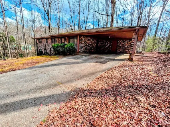 5995 N Bear Dr, Douglasville, GA 30135