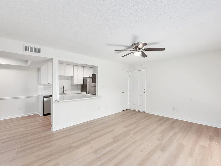 Northridge Apartments — Photo 3