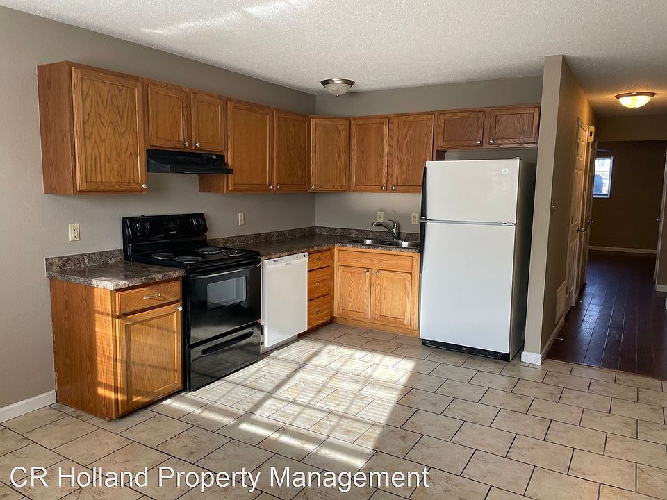 1st image of 221 Savannah Noel St #10770073