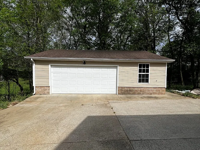 578 Somerset Ln — Photo 10