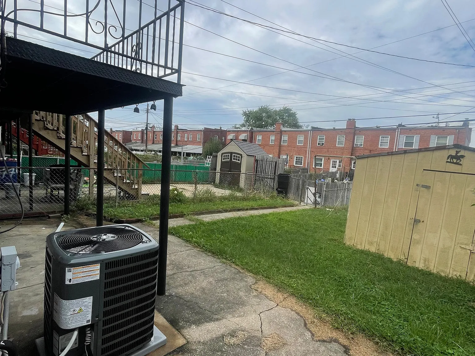 5 bed, 1280 sqft, $2,000 — Photo 2