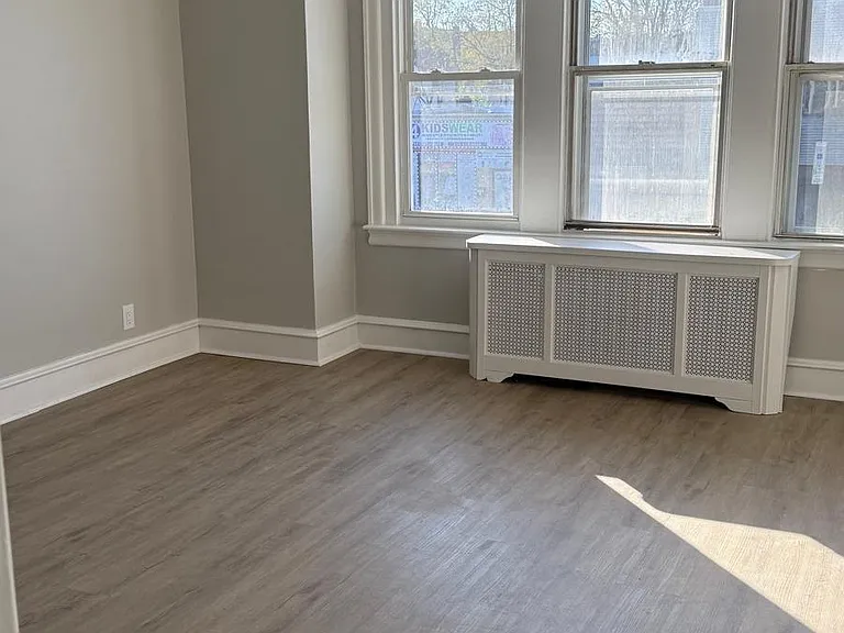 7733 Castor Ave #2 — Photo 4