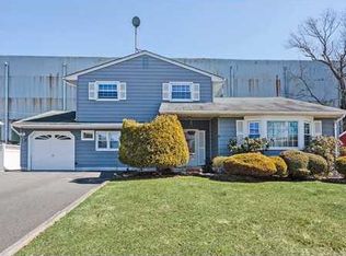 1450 Columbia Dr, North Brunswick, NJ 08902