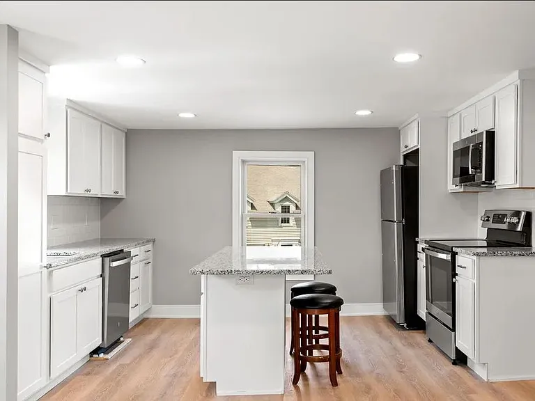 54 Main St #201 — Photo 5