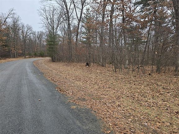 2nd image of 00 11 3/8 Avenue
