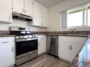 1350 N Cambridge St APT 24, Orange, CA 92867