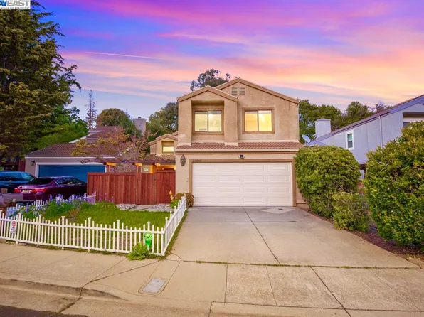 28040 Ziele Creek Dr, Hayward, CA 94542