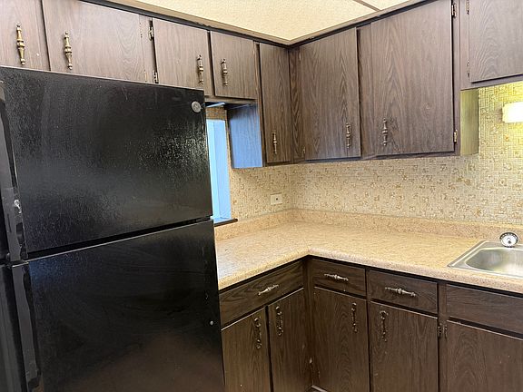 2nd image of 2107 177th St APT 3D