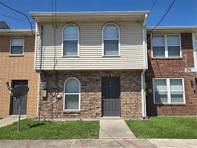 116 Woodland Dr