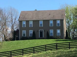 695 Carter Ln, Bowling Green, KY 42103