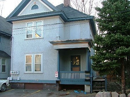 Welcome home to 514 Walnut!