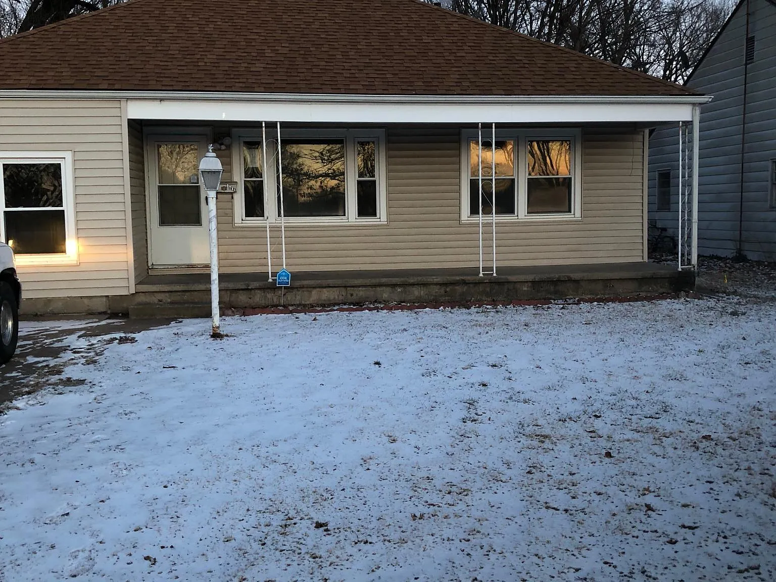 3 bed, 1000 sqft, $1,000 — Photo 1