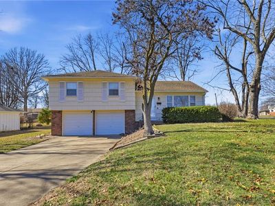 200 SW Yost Ave, Lees Summit, MO, 64081