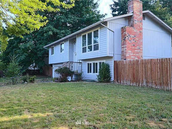 2nd image of 3343 Stikes Dr SE