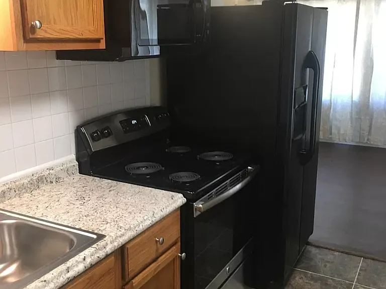 1524 Argonne Blvd — Photo 7