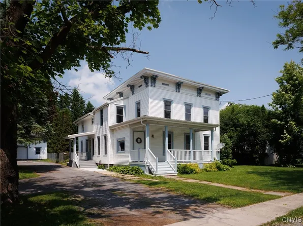 21 Antwerp St, Philadelphia, NY 13673