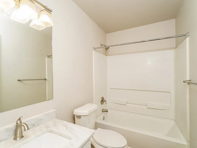 120 Bay Willow — Photo 14