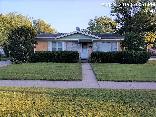 11701 S Kedvale Ave photo 1