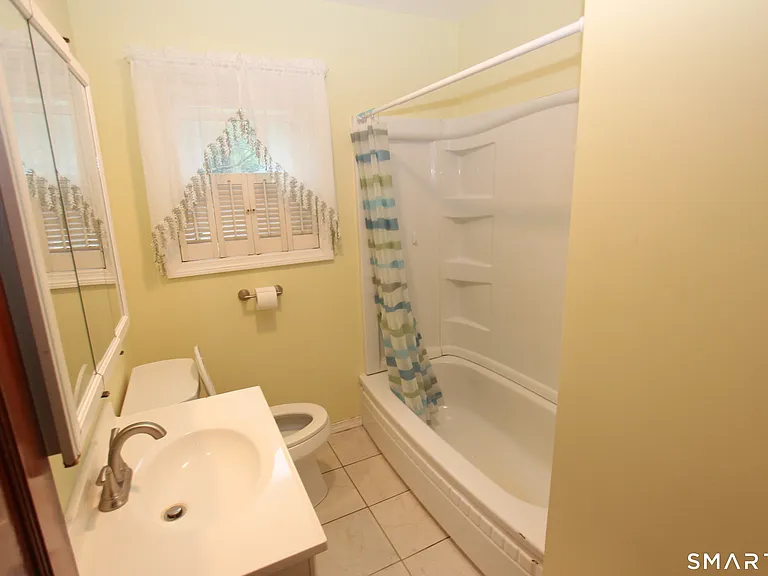 22 Brook St — Photo 10