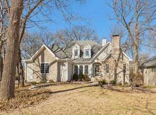 771 Black Walnut Ct, Sugar Grove, IL 60554