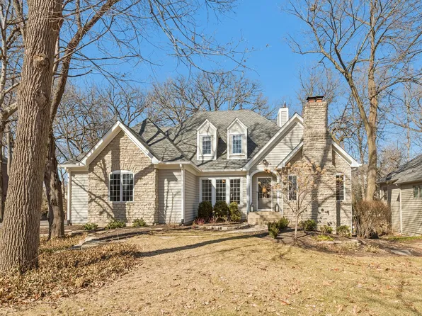 771 Black Walnut Ct, Sugar Grove, IL 60554