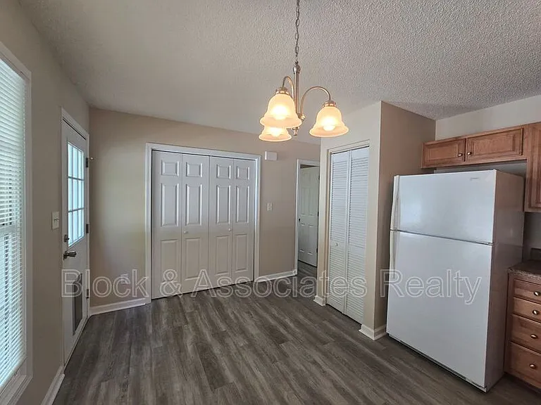 108 Maple Grove Ct — Photo 5