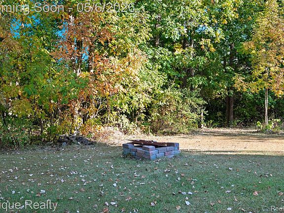 4th image of 8150 Runyan Lake Rd