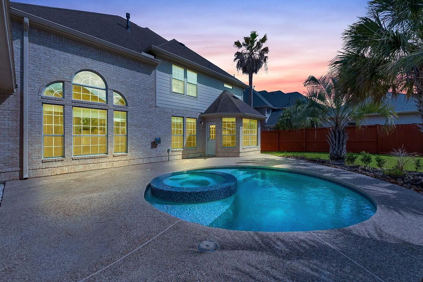 4 bed, 4.5 bath, 3566 sqft, $5,500 — Photo 4
