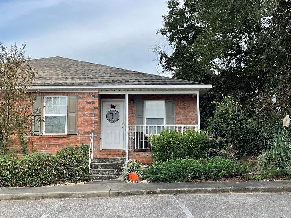 2nd image of 25 Taylor Pl