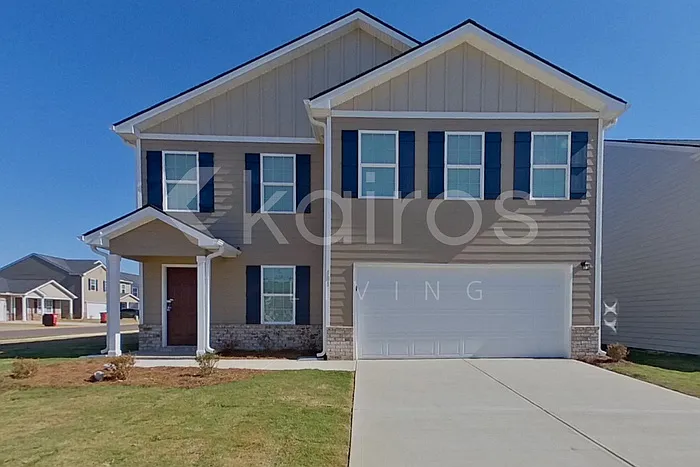 4 bed, 2.5 bath, 2376 sqft, $2,395 — Photo 1