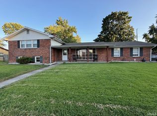 818 Davis Dr, Mount Vernon, IN 47620