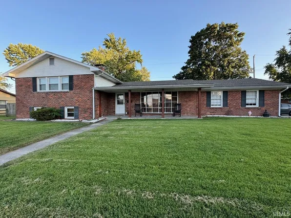 818 Davis Dr, Mount Vernon, IN 47620