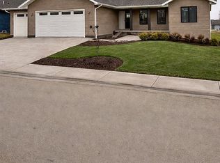 616 Collins Rd, Fairbank, IA 50629