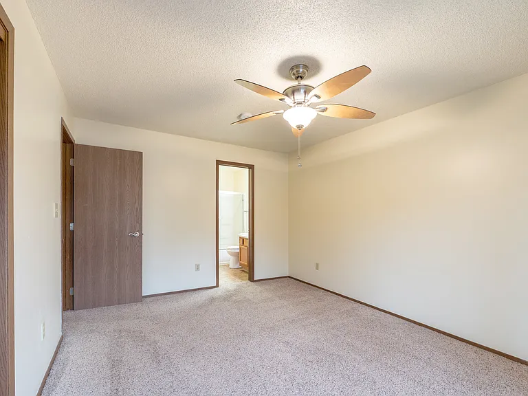 Spruce Pointe — Photo 18