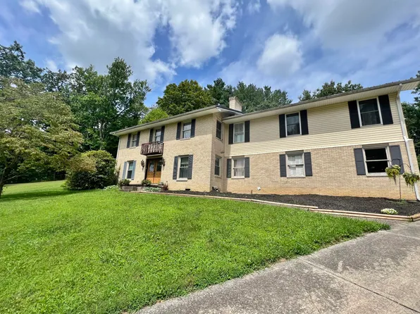 1407 Woodwind Ct, Corbin, KY 40701