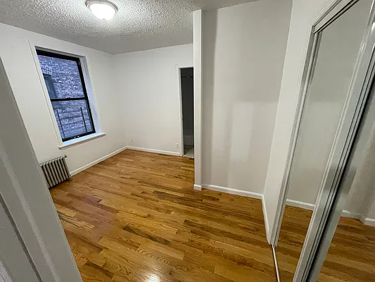 Rented by Reyes & Elsamad Real Estate Group | media 2