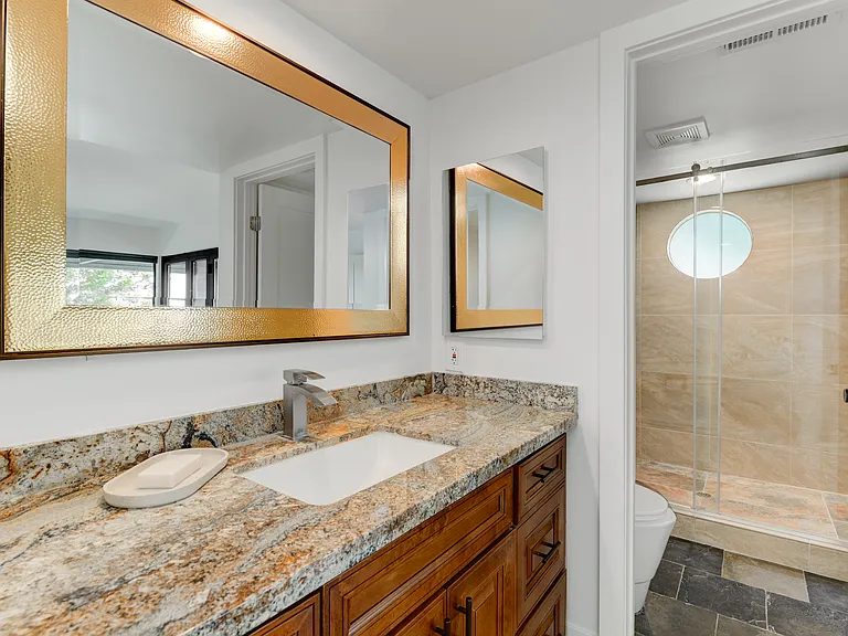 1013 Clipper Ct — Photo 15