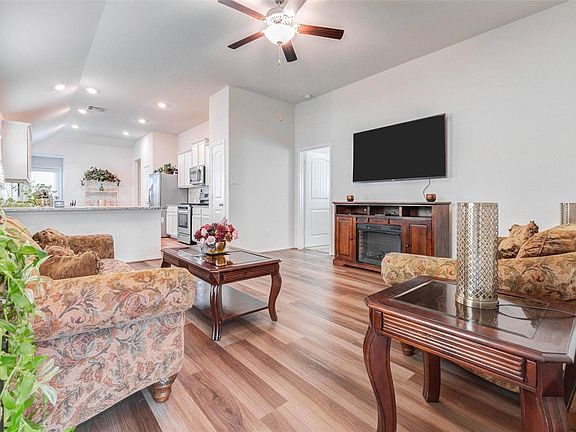 5th image of 9842 Copper Ranch Trl