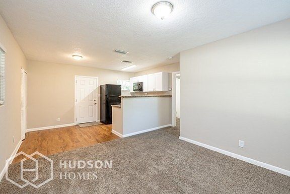 4th image of 5812 Blackthorn Rd